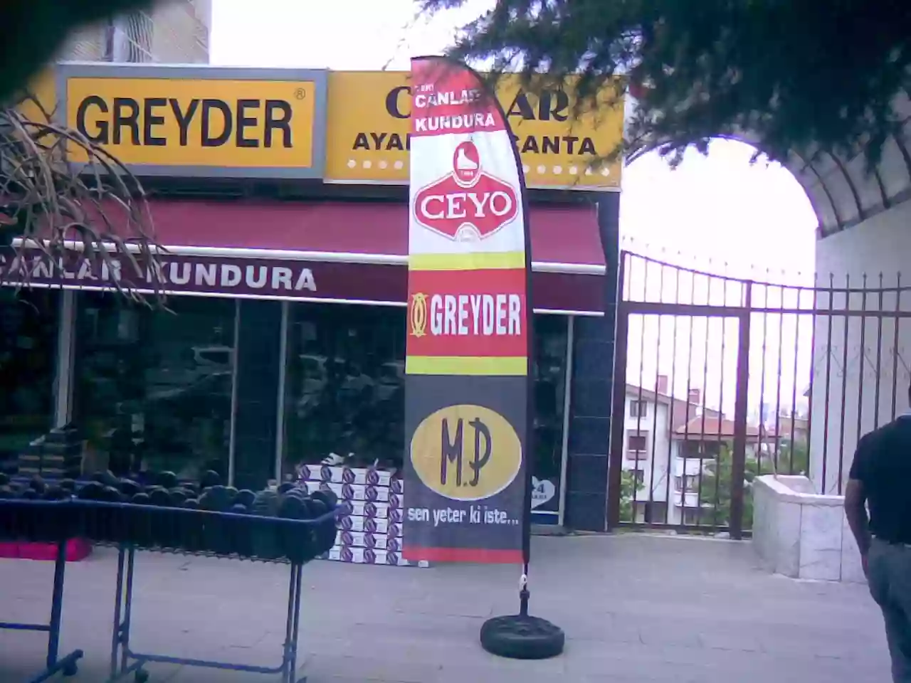 Ayakkabıcı Yelken Bayrak Örnekleri