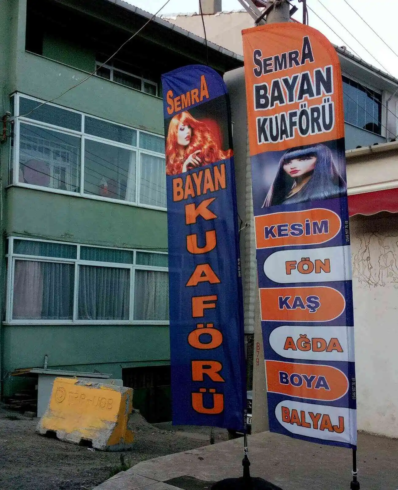 Bayan Kuaförü Yol Bayrağıları