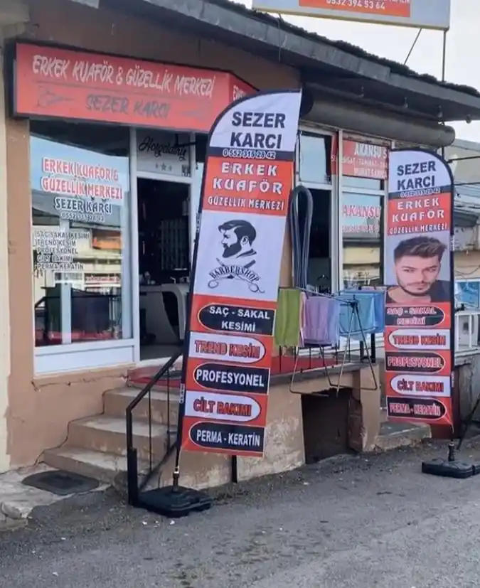 Erkek Kuaförü Yol Bayrağıları