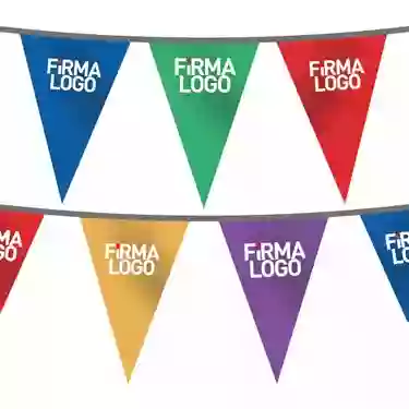 İpe Dizili Üçgen Bayrak İpe Dizili Üçgen Bayrak