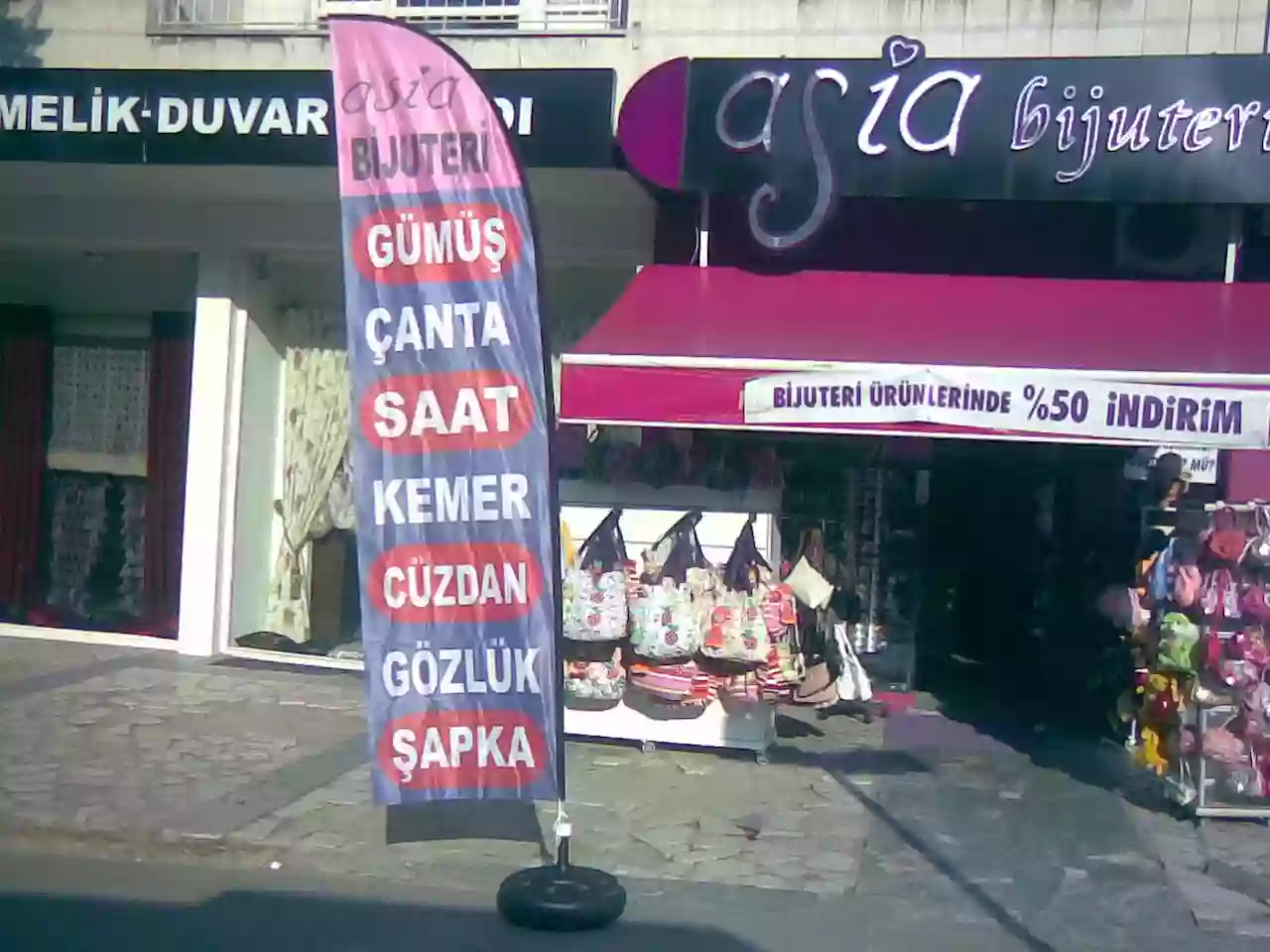 Bijuterici Yelken Bayrakları Bijuterici Yelken Bayrakları Örnekleri