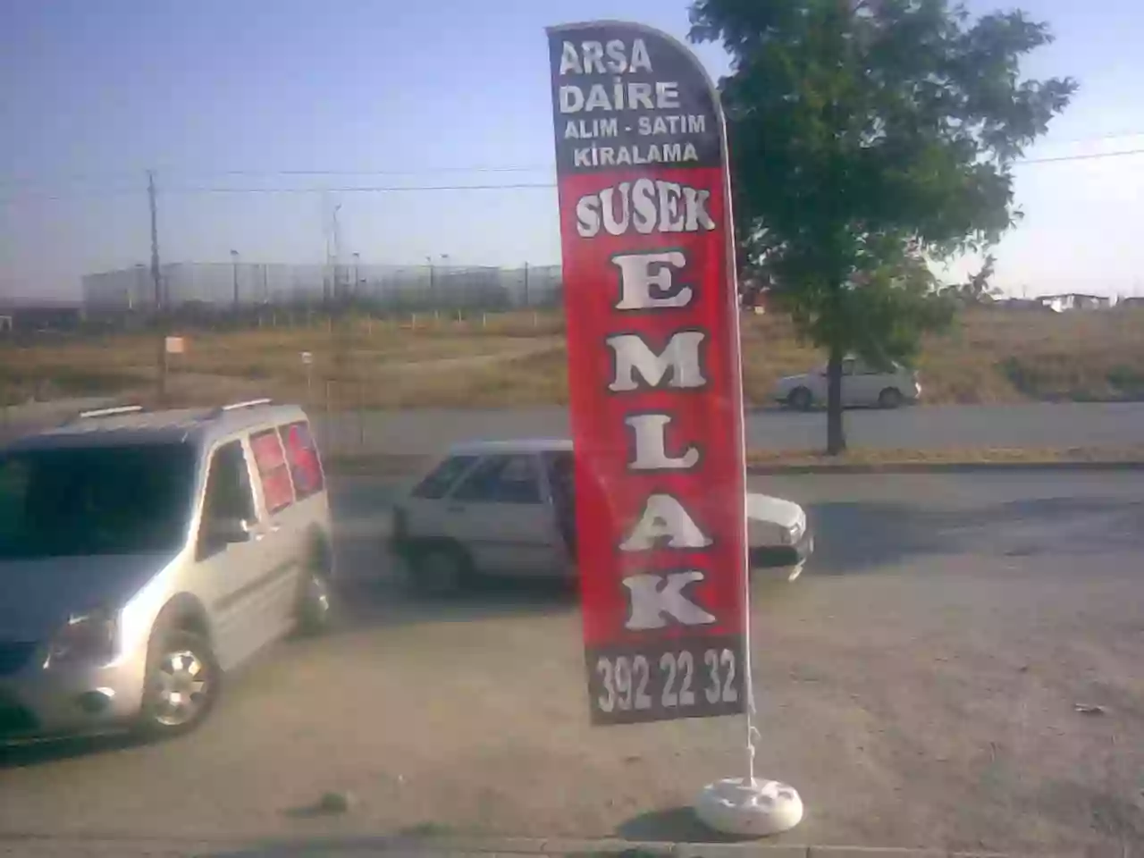 Emlakçı Yelken Bayrak Örnekleri