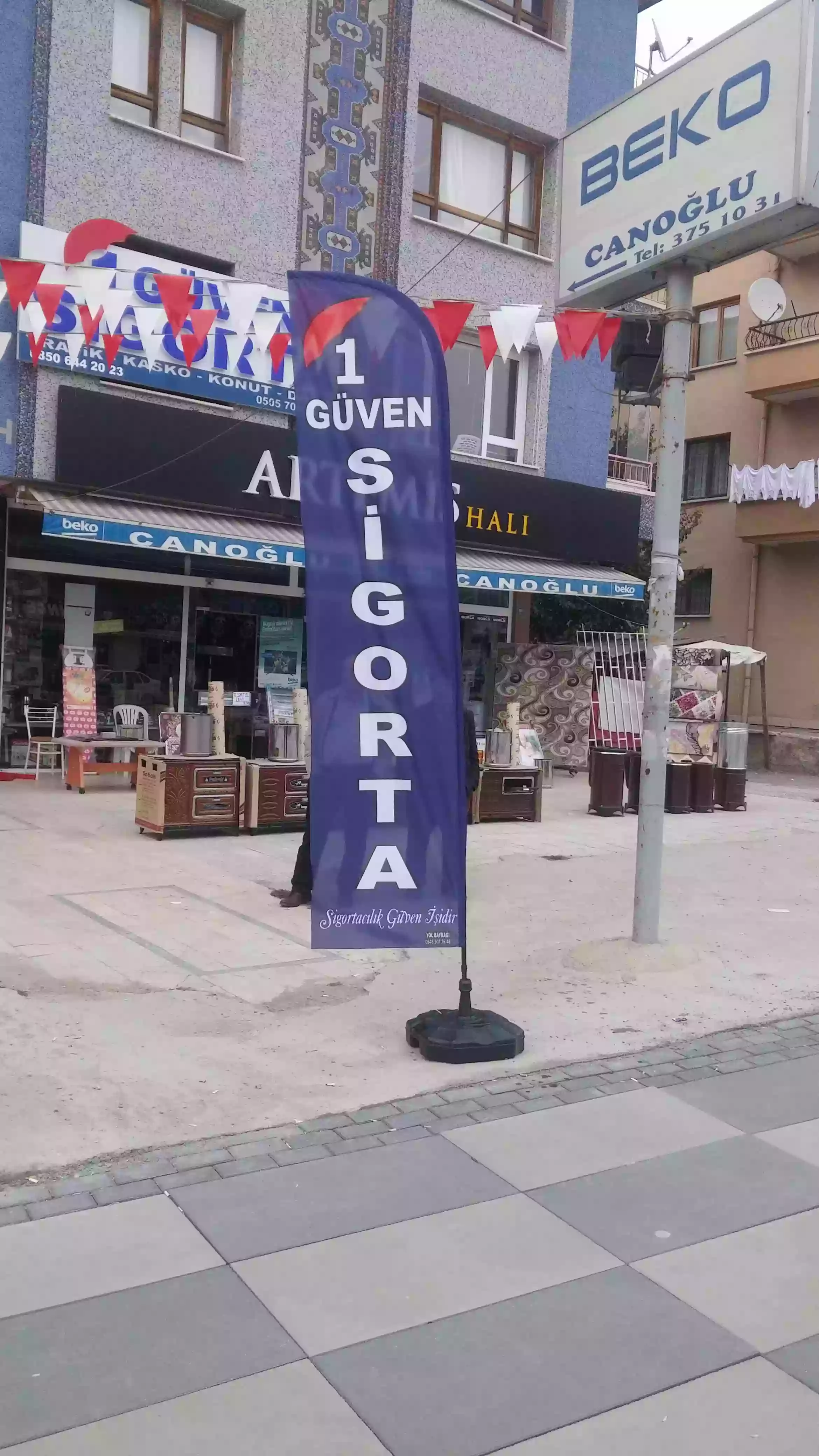 Sigortacı Yelken Bayrakları Sigortacı Yelken Bayrak Örnekleri
